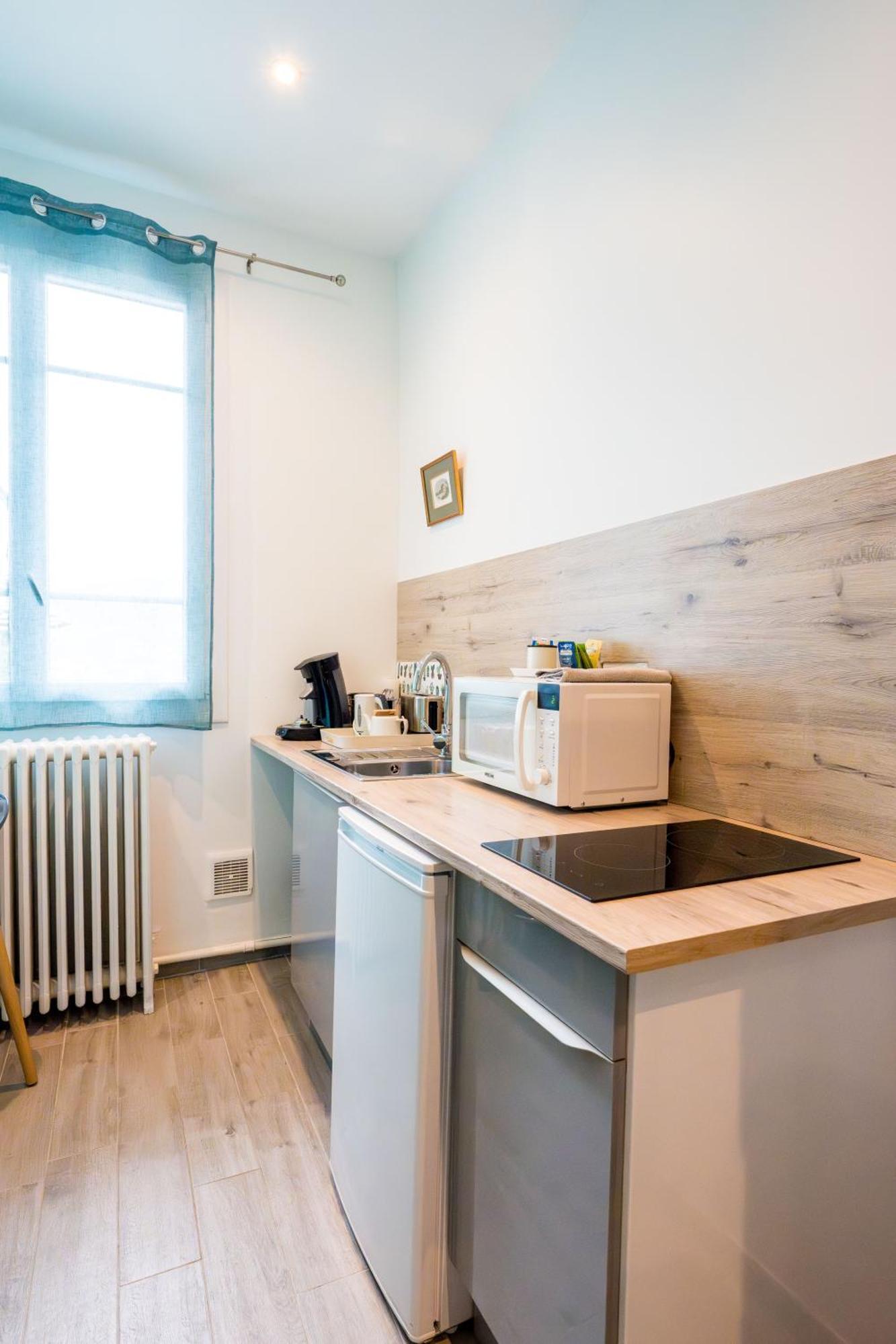 La Maison Jaffran, Suite En Ville พริวาส ภายนอก รูปภาพ