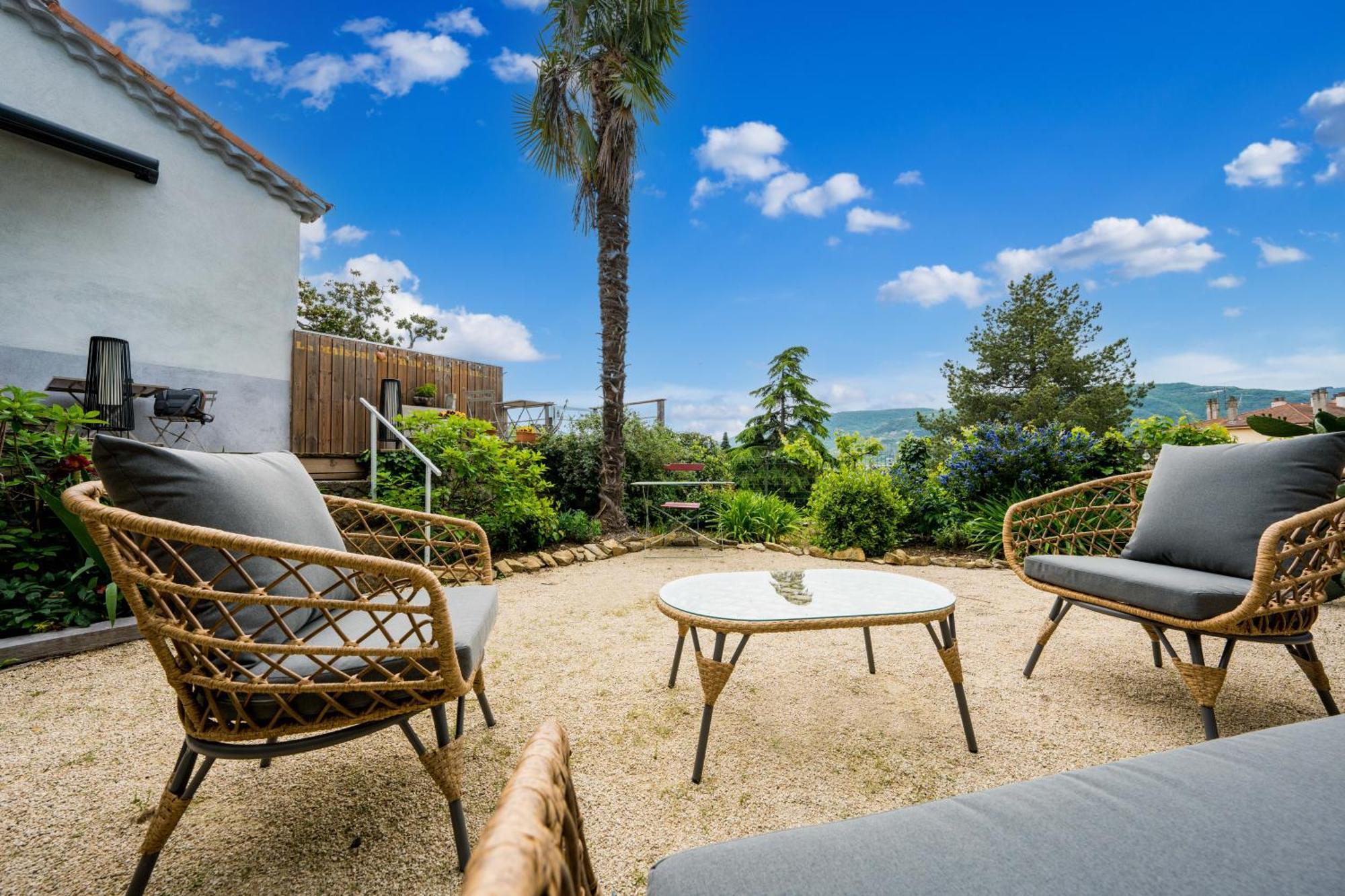 La Maison Jaffran, Suite En Ville พริวาส ภายนอก รูปภาพ